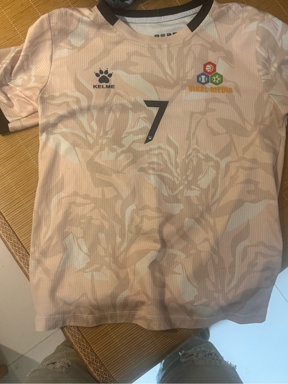 Kelme Men’s Pale Pink Camo Short Sleeve Jersey with Number 7